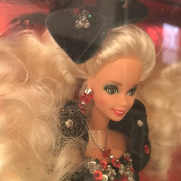 VINTAGE 1991 HOLIDAY BARBIE SPECIAL EDITION NOT REMOVED FROM BOX EXCELLENT COND - Picture 4 of 8